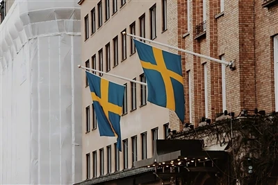 Sweden Menghubungkan 21,600 Loji Suria pada 2025